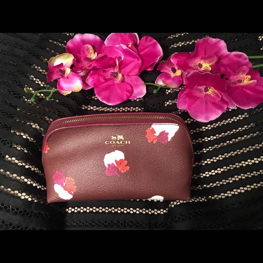 🔥Coach cosmetic bag 🔥
